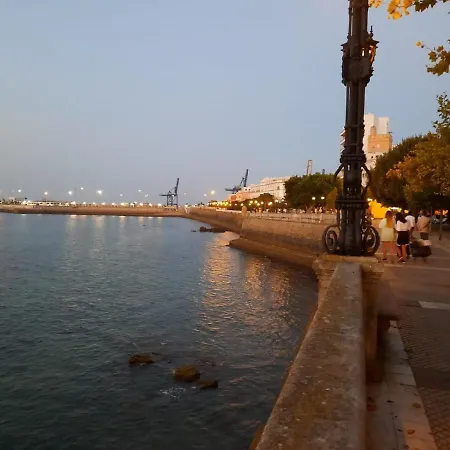 Precioso Dúplex En El Corazón De Cádiz